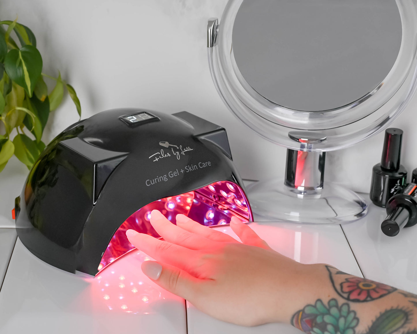 Cordless Red light therapy curing lamp